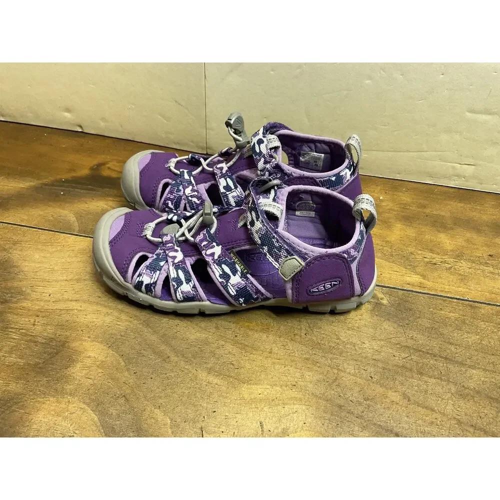 KEEN Seacamp II CNX Sandals Girls Youth Size 1 Purple Camo Water Shoes